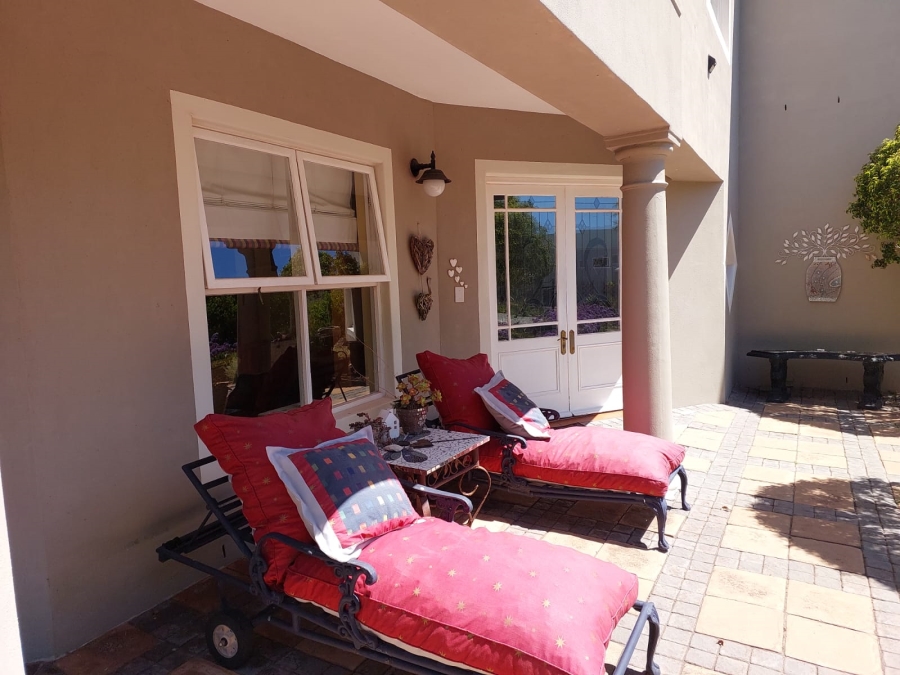 5 Bedroom Property for Sale in Myburgh Park Western Cape